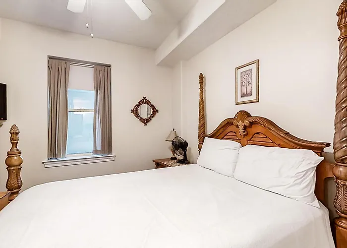 14th-floor Family-friendly Gulf-front With Balcony Hot Tub Pool & Ac Holiday home *